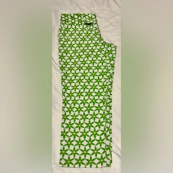 🌼 Lilly Pulitzer White Floral Cropped Pants – Size 8 - Picture 4 of 5